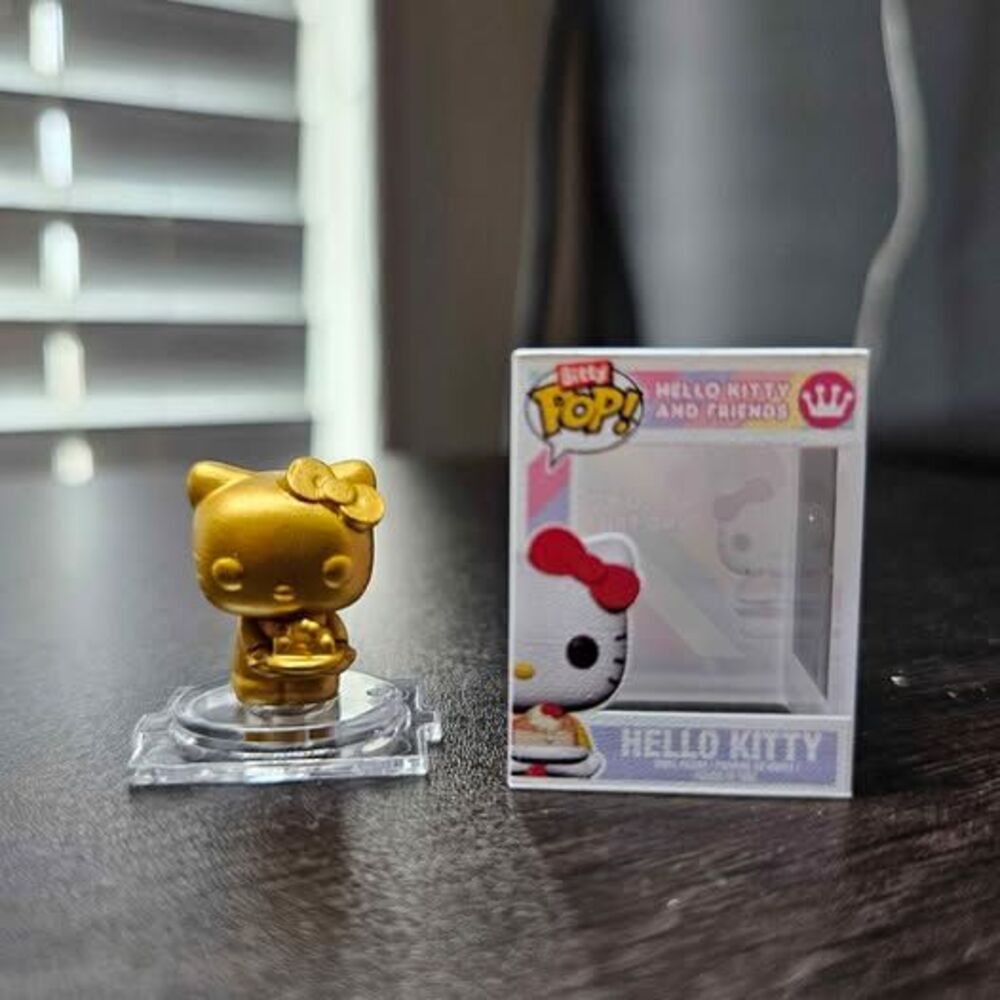 Funko Bitty Pop Hello Kitty Gold 1/32 Rare | Like New